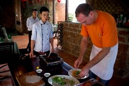 Aprender a cocinar tomando clases de cocina vietnamita en Hoi An